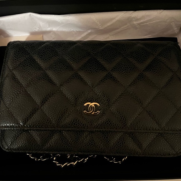 Chanel Black Wallet on a Gold Chain - Picture 2 of 6